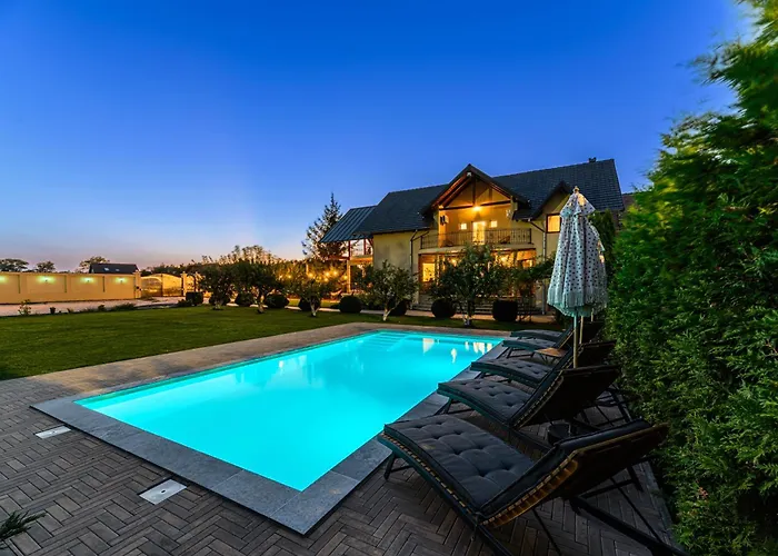 Orchard Villa